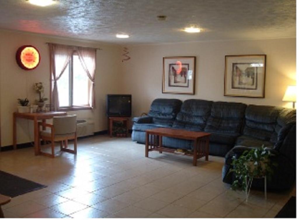 Colonial Inn Mercer-Grove City Номер фото