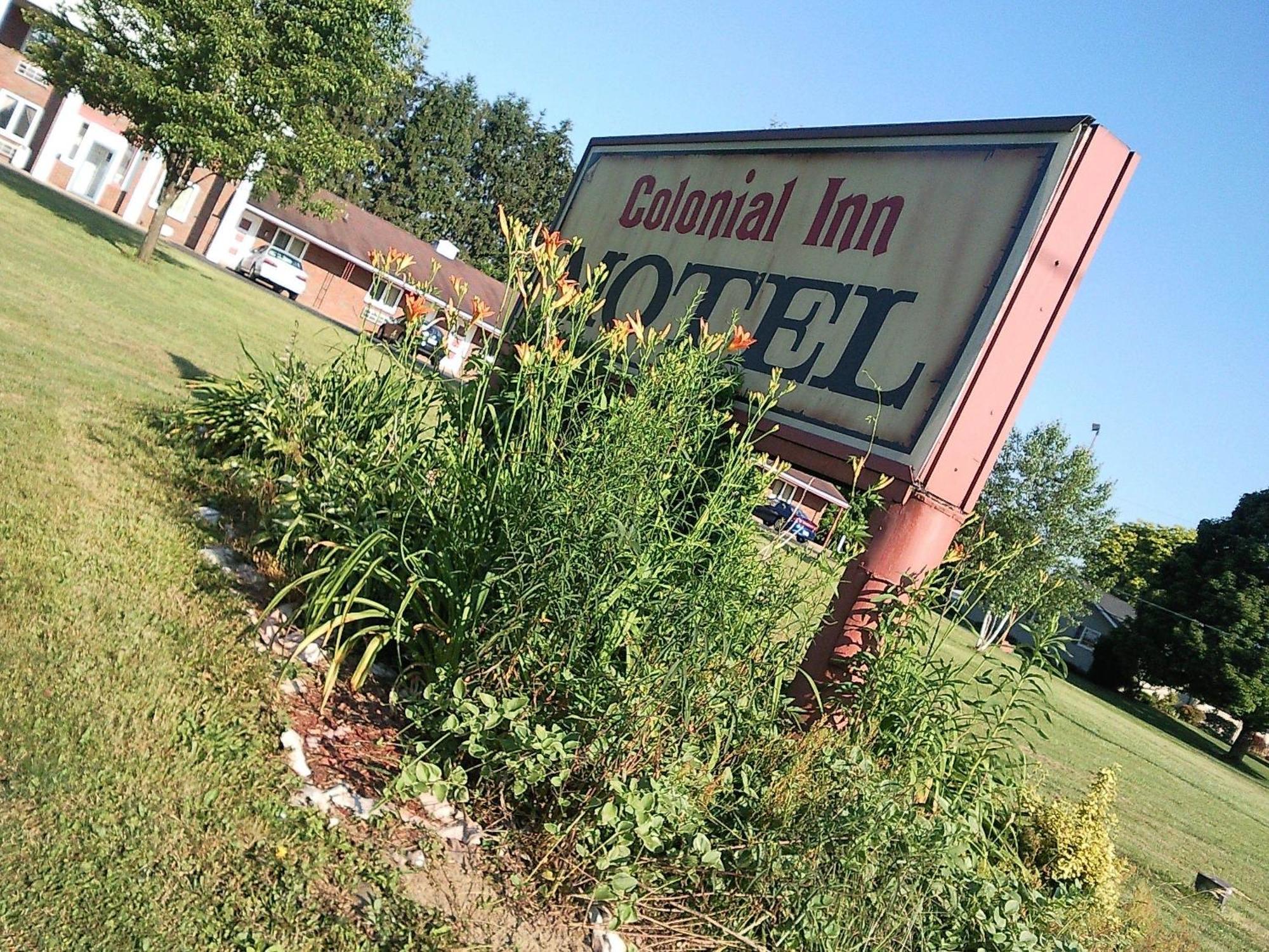 Colonial Inn Mercer-Grove City Экстерьер фото