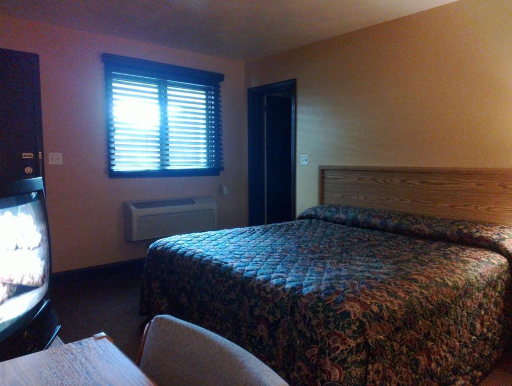 Colonial Inn Mercer-Grove City Номер фото