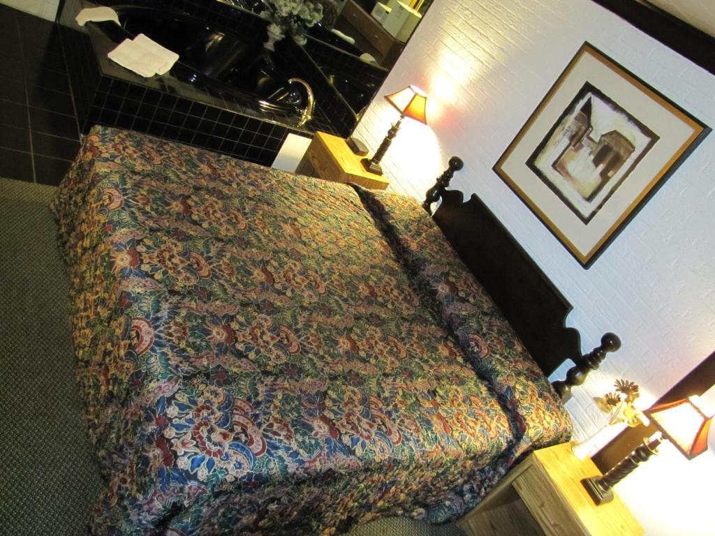 Colonial Inn Mercer-Grove City Номер фото